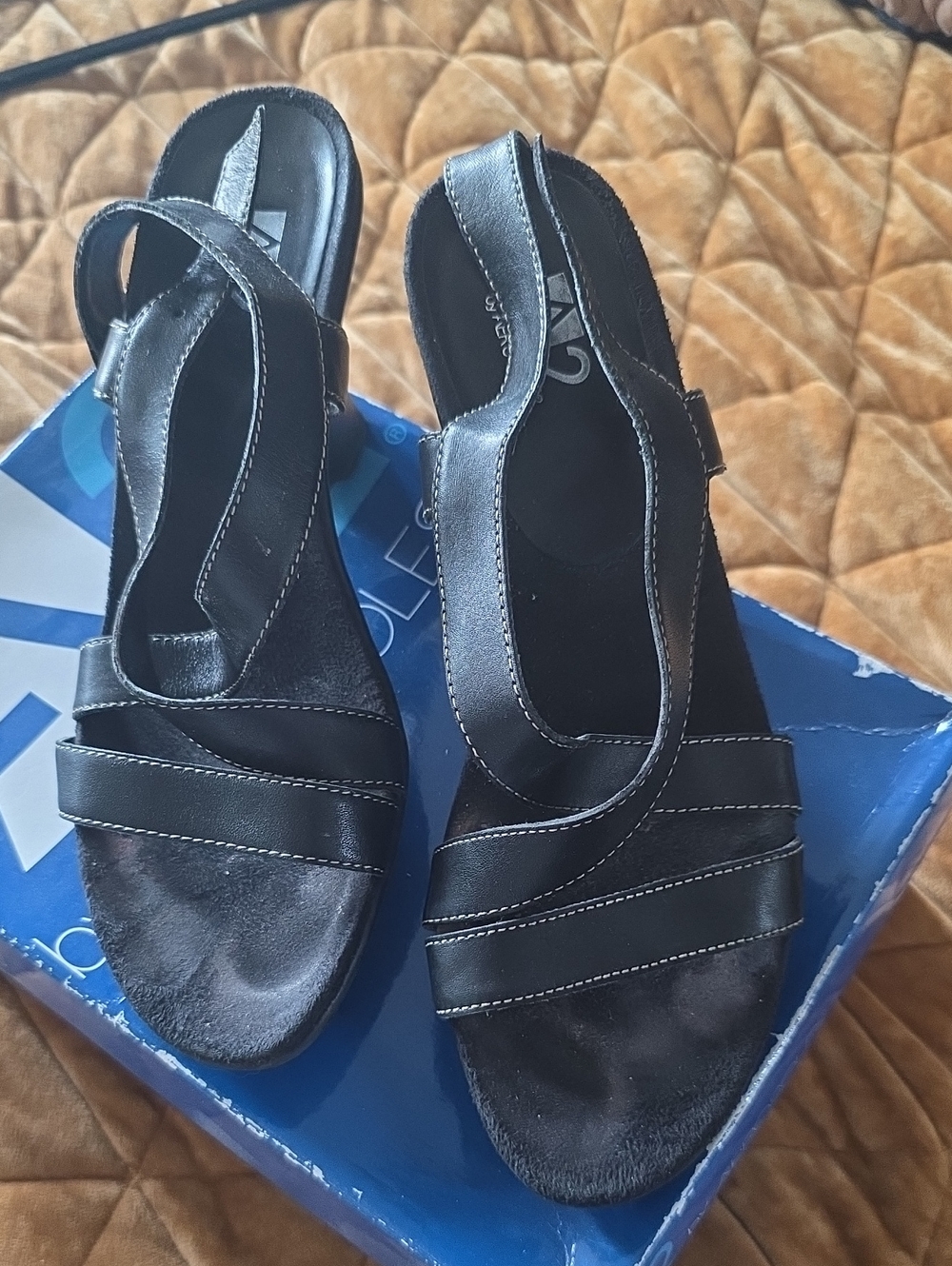 AEROSOLES Black Strappy Slingback Sandals